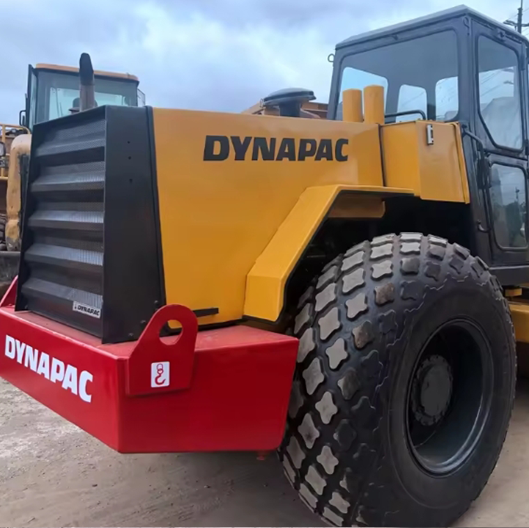 DYNAPAC CA301D Roller