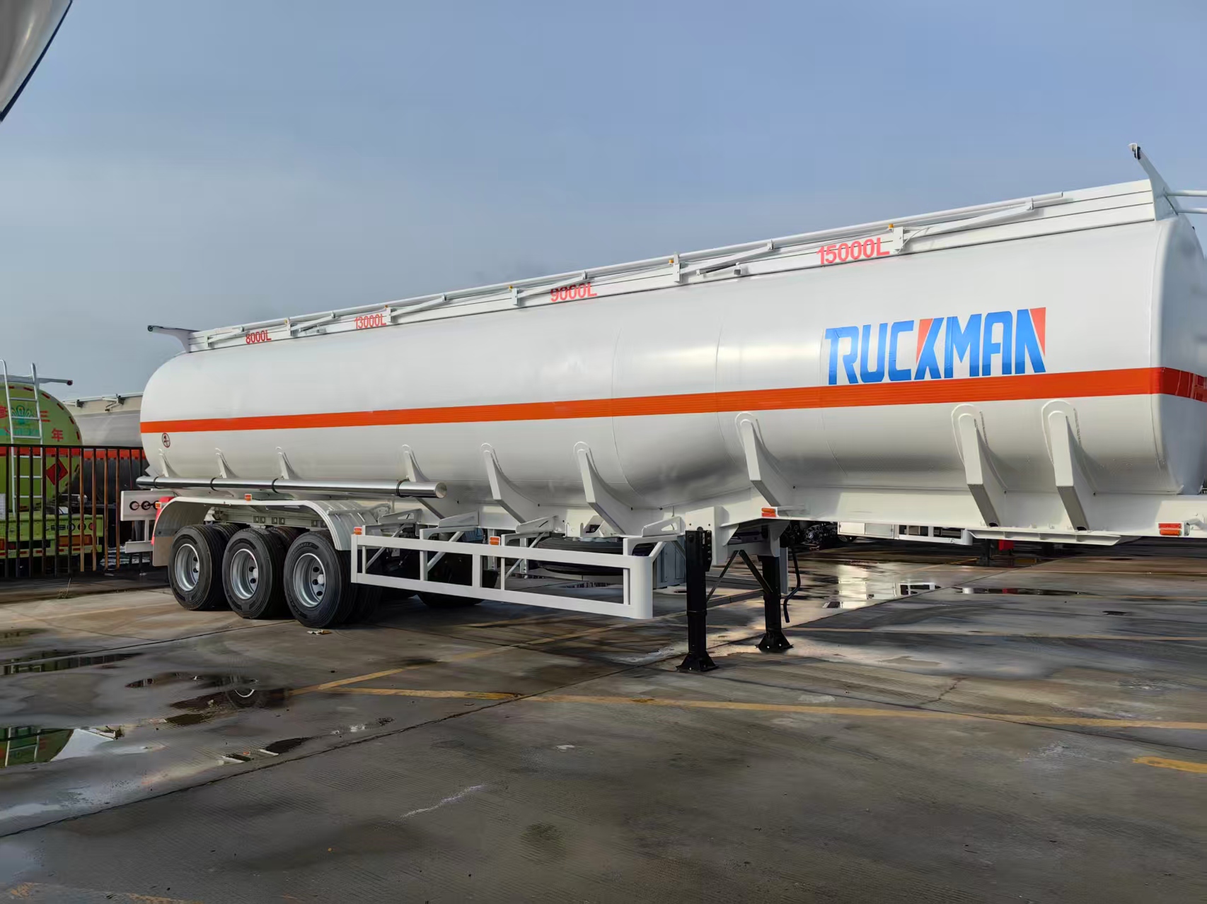 Shengrun export-type aluminum alloy liquid tank semi-trailer
