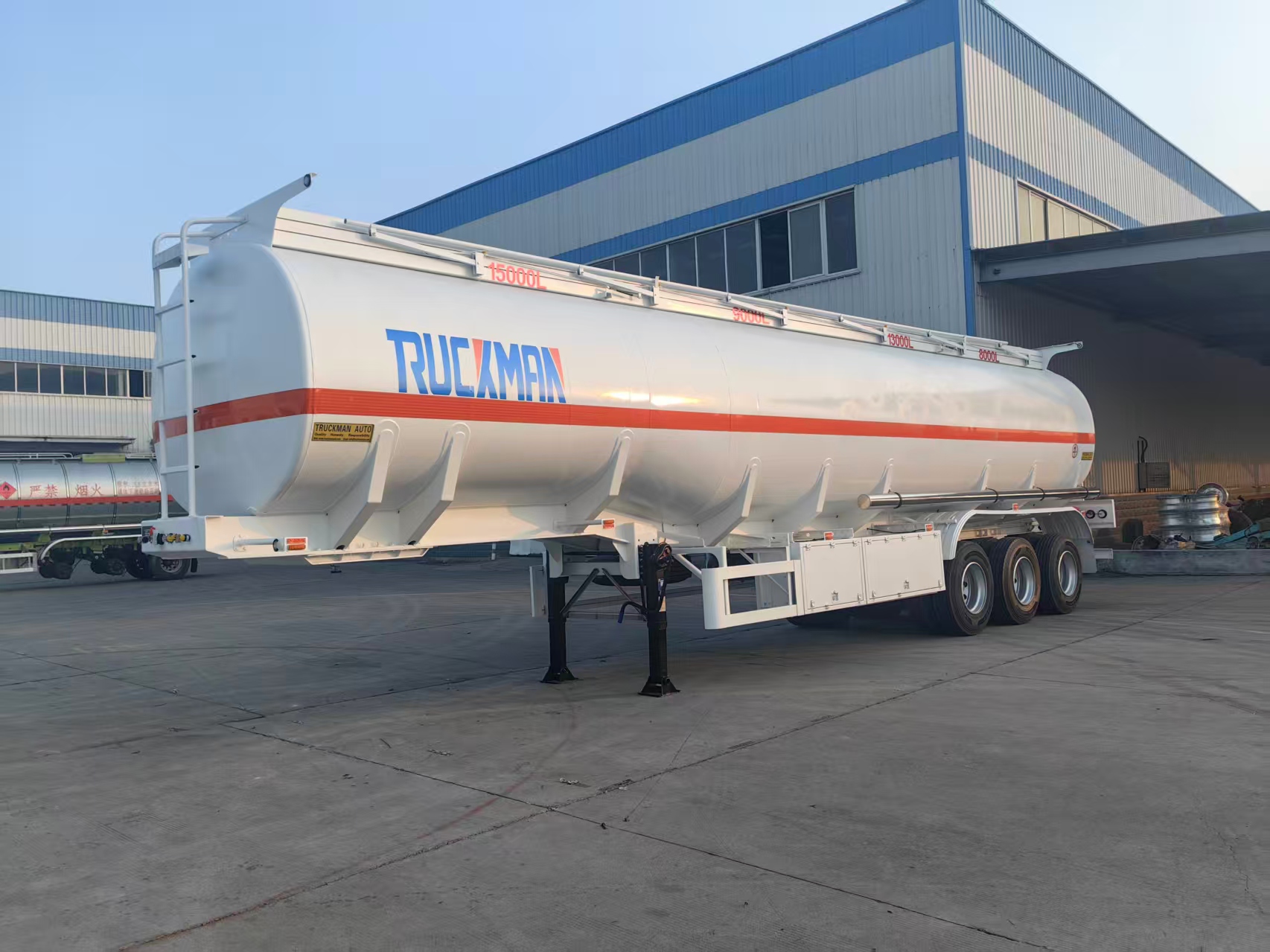 Shengrun export-type aluminum alloy liquid tank semi-trailer